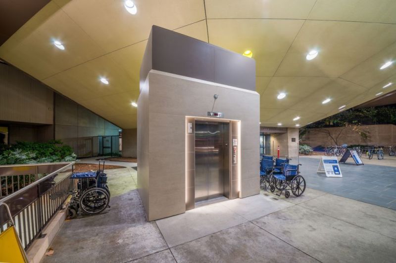 Rockinteriors_Duke-Hospital-front_1-copy.jpg-nggid03552-ngg0dyn-1020x680-00f0w010c010r110f110r010t010